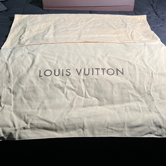 Authentic Louis Vuitton  Dust Bag EXTRA LARGE with BOX & ribbon! 30”x 21.5”open - Picture 5 of 7